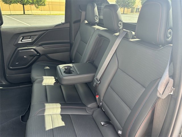 Vehicle image 19 of 34