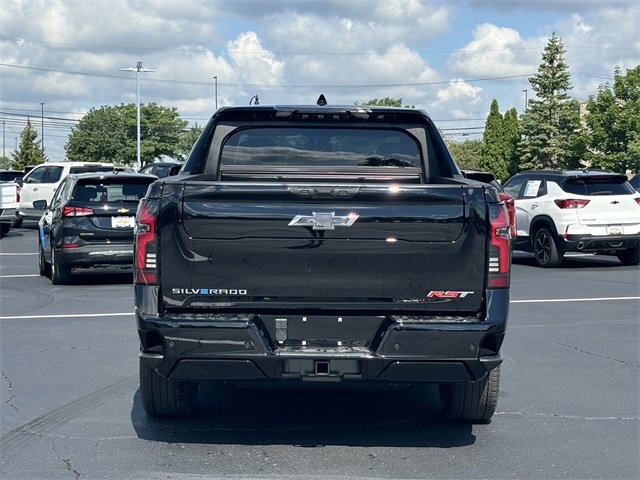 Vehicle image 9 of 34