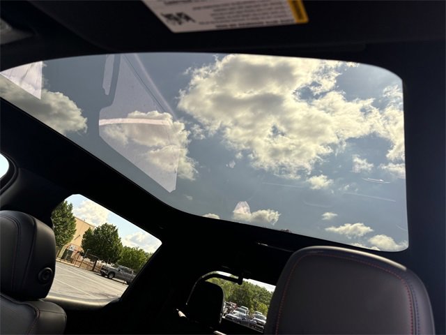 Vehicle image 22 of 34