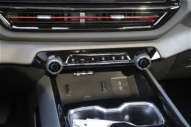 2024 Chevrolet Silverado EV RST Image 18 of 22