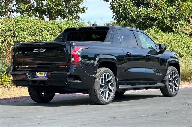 Vehicle image 5 of 23