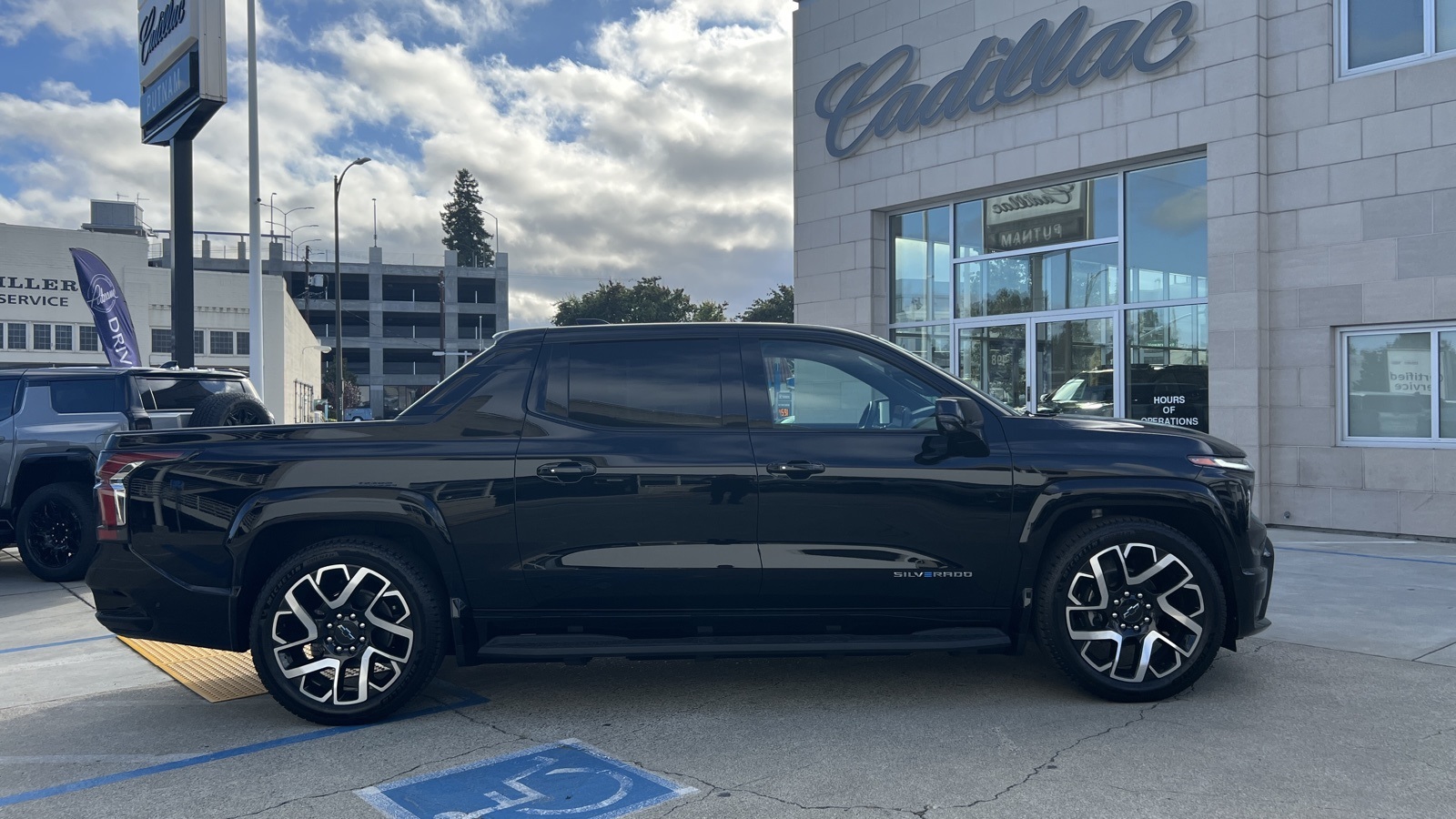 Vehicle image 5 of 15