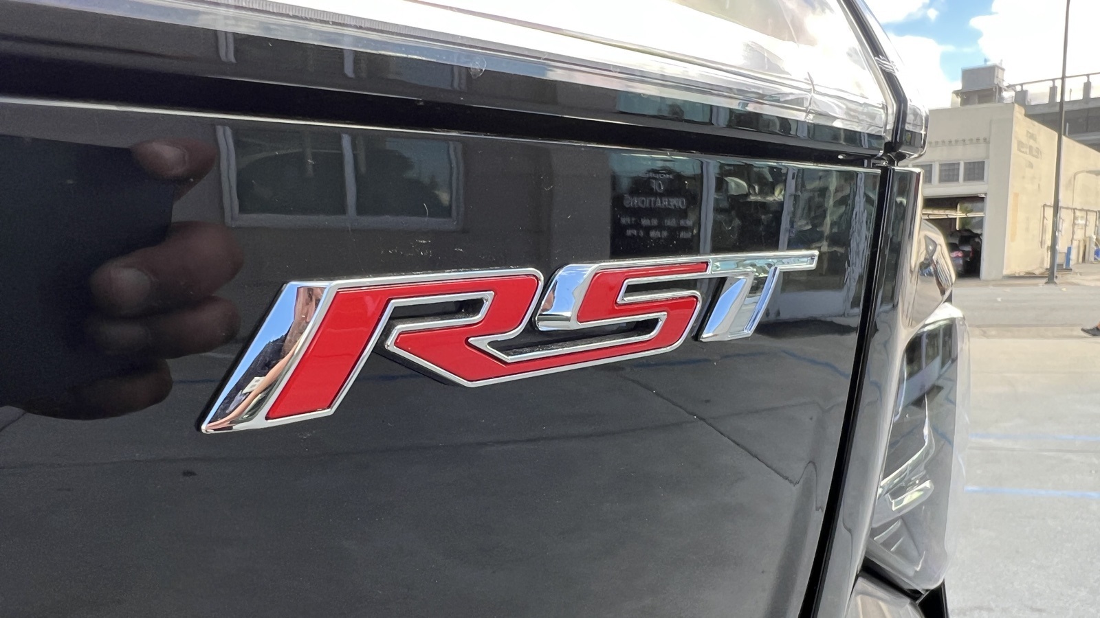 Vehicle image 13 of 15