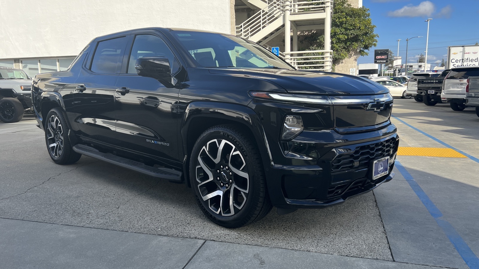 Vehicle image 2 of 15