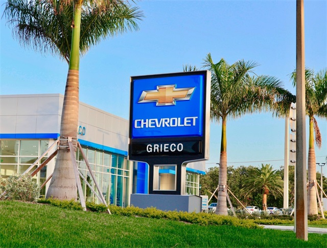 Vehicle image 17 of 22