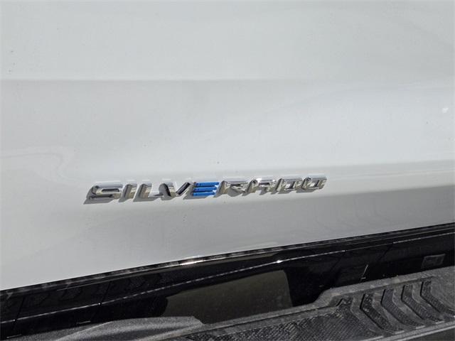 Vehicle image 8 of 22