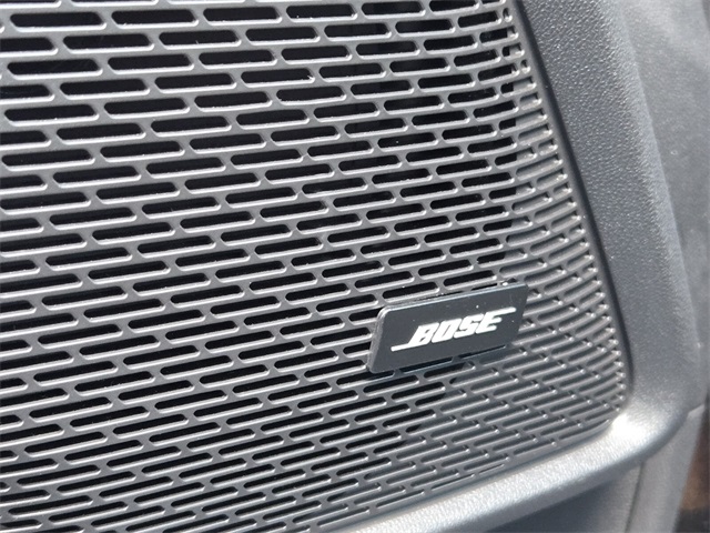 Vehicle image 18 of 26
