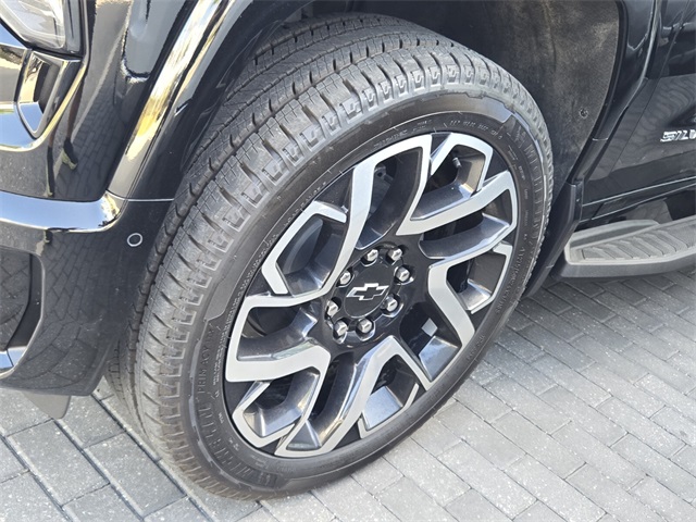 Vehicle image 8 of 26