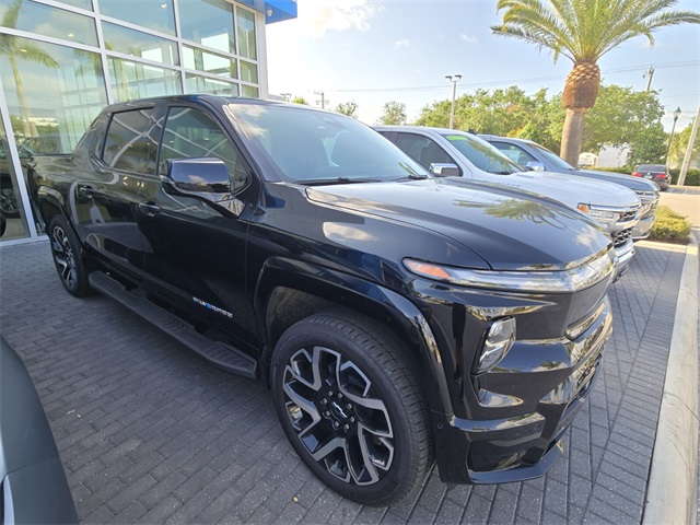 Vehicle image 5 of 26