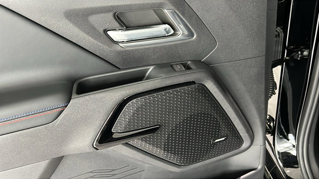 2024 Chevrolet Silverado EV RST Image 9 of 25