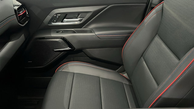 2024 Chevrolet Silverado EV RST Image 17 of 25