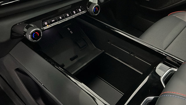 2024 Chevrolet Silverado EV RST Image 18 of 25