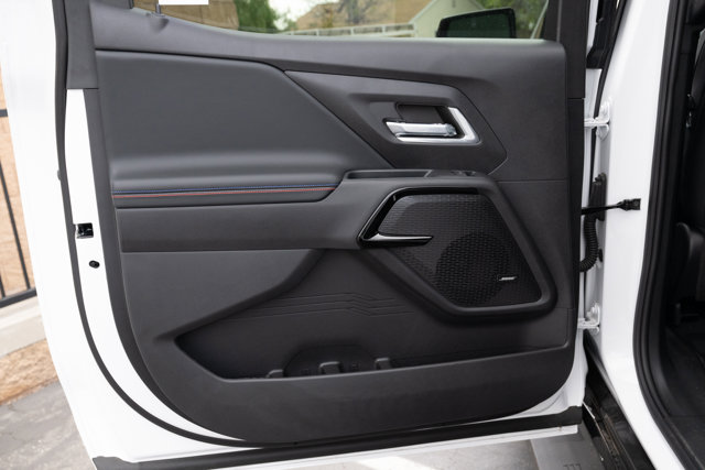 Vehicle image 41 of 46