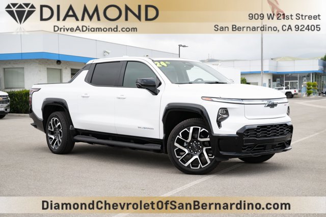 Vehicle image 3 of 46