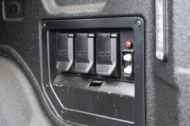 Vehicle image 16 of 46
