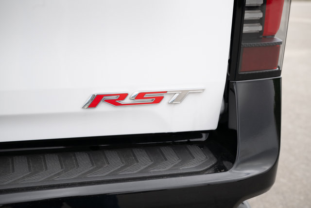 Vehicle image 14 of 46