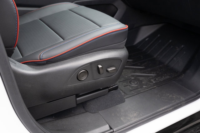 Vehicle image 44 of 46