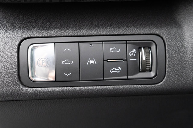 Vehicle image 29 of 46