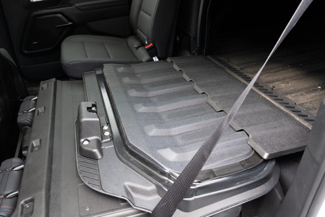 Vehicle image 40 of 46