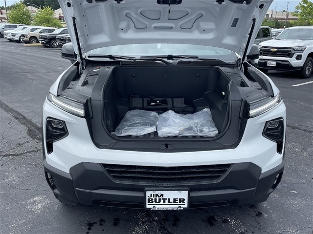 Vehicle image 23 of 27