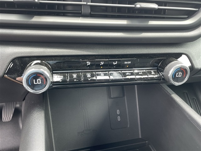 Vehicle image 16 of 27