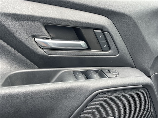 Vehicle image 20 of 27
