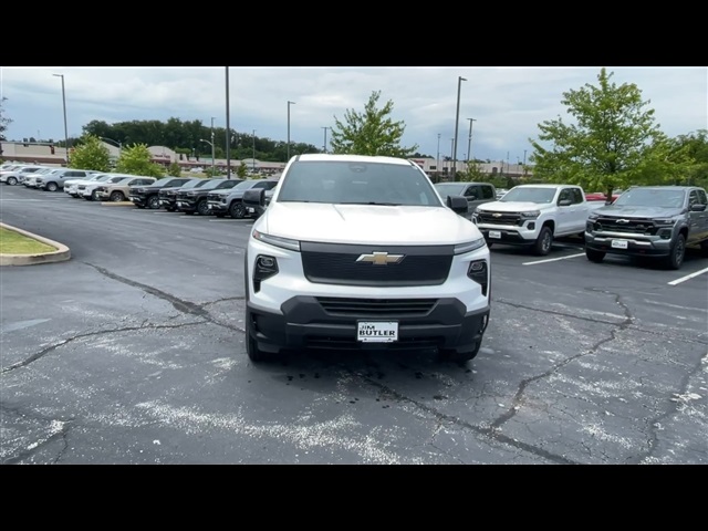 Vehicle image 3 of 27