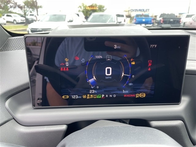 Vehicle image 13 of 27