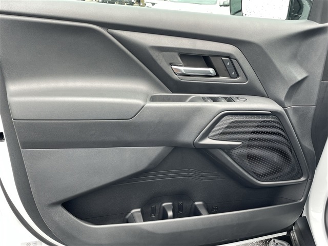 Vehicle image 19 of 27