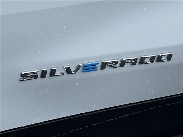 Vehicle image 25 of 27
