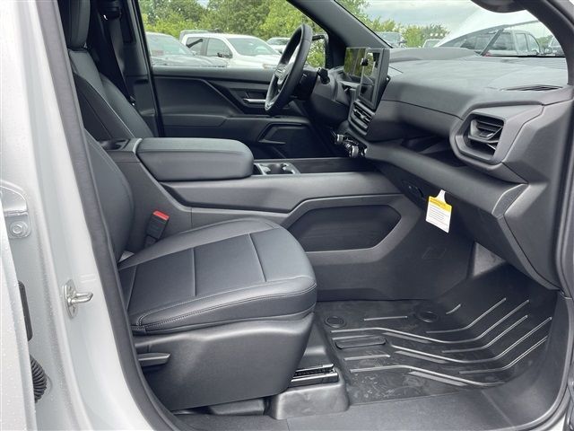 Vehicle image 21 of 27