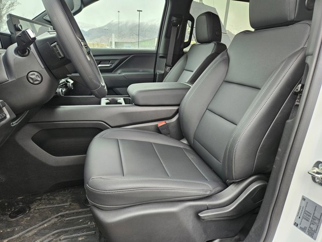Vehicle image 11 of 16