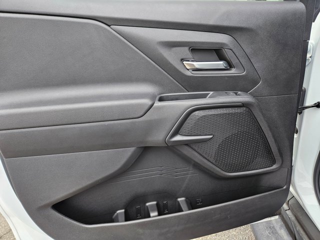 Vehicle image 14 of 16