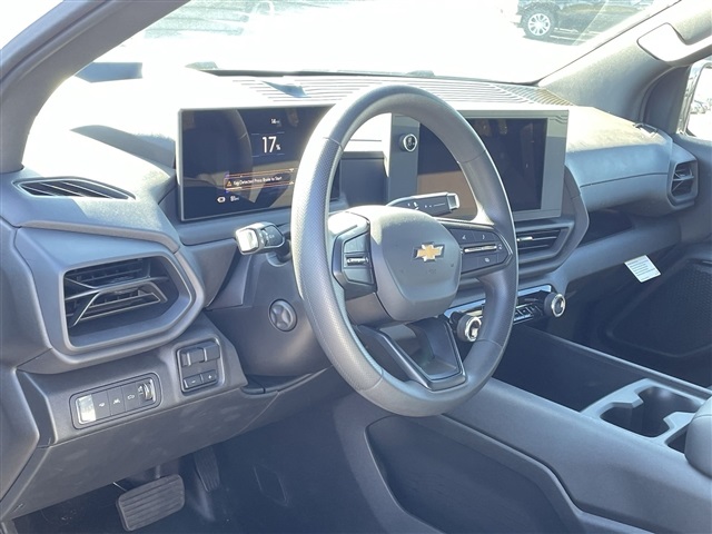 Vehicle image 11 of 27