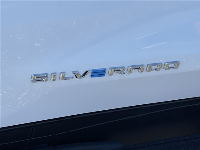 Vehicle image 25 of 27