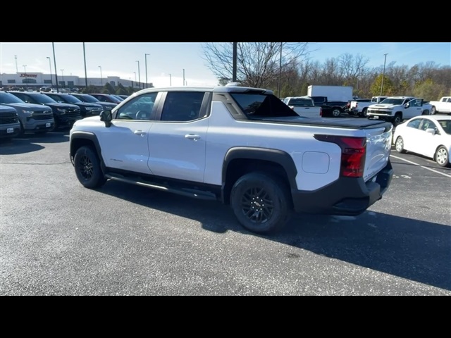 Vehicle image 8 of 27