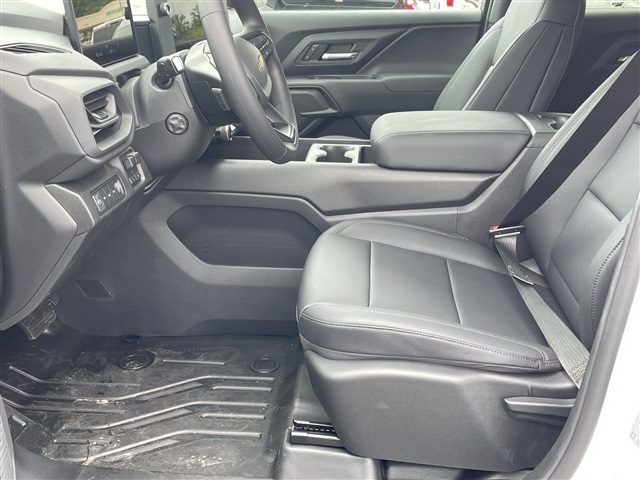 Vehicle image 17 of 27