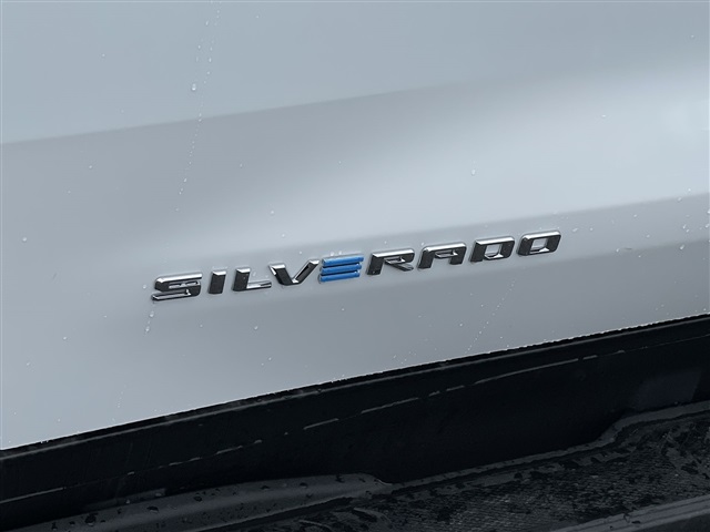 Vehicle image 25 of 27