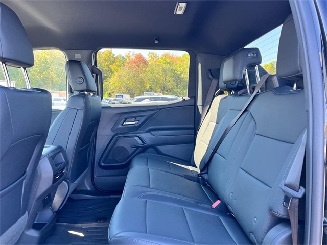 Vehicle image 20 of 22