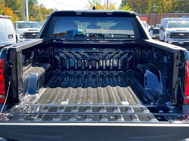Vehicle image 21 of 22