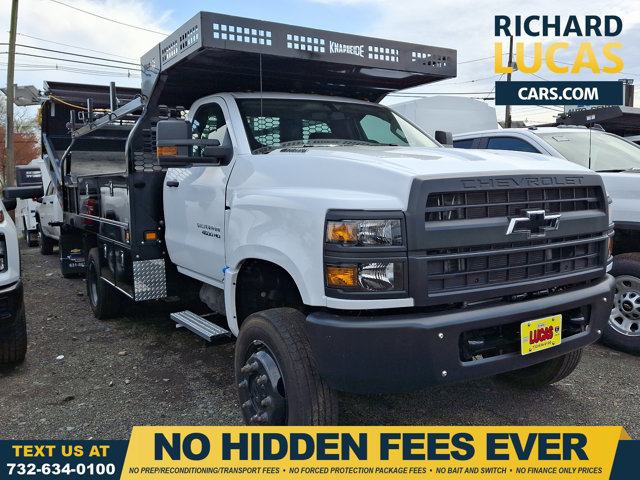 2024 Chevrolet Silverado MD Work Truck Image 2 of 4