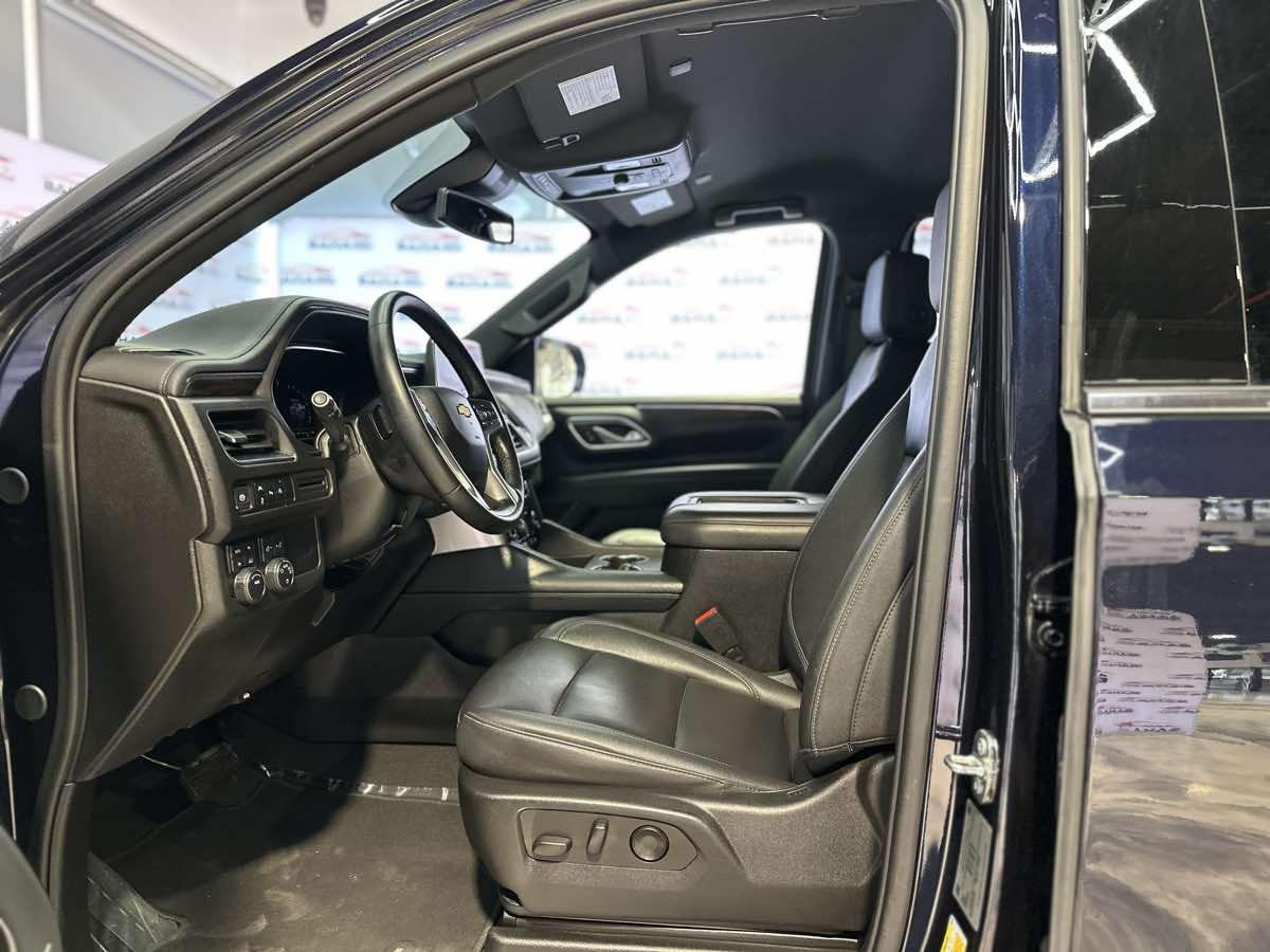 Vehicle image 34 of 38