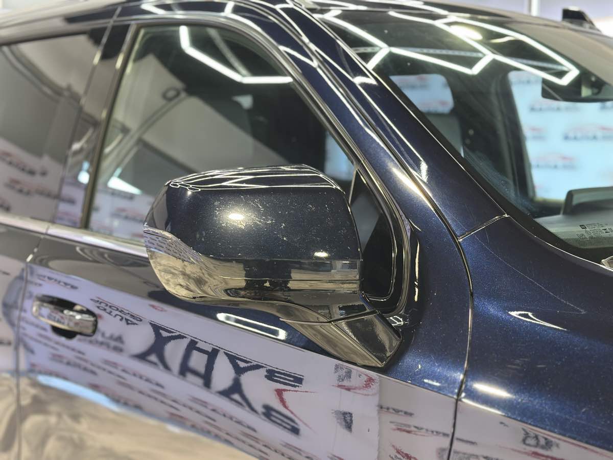 Vehicle image 8 of 38