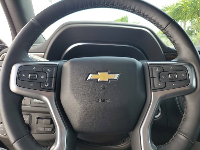 Vehicle image 19 of 32