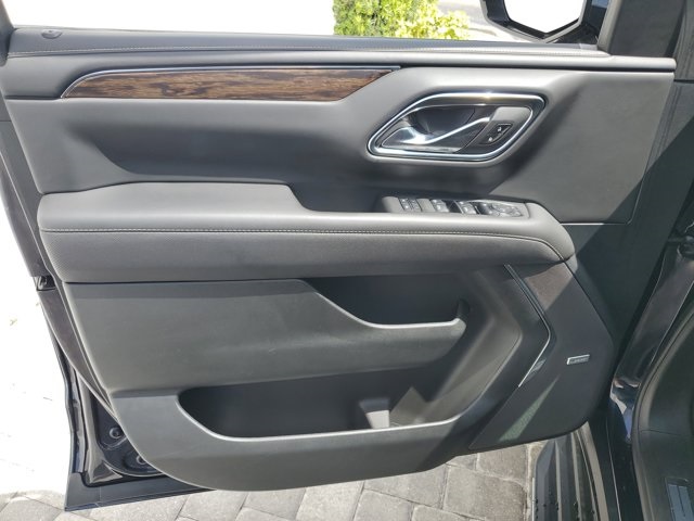 Vehicle image 24 of 32