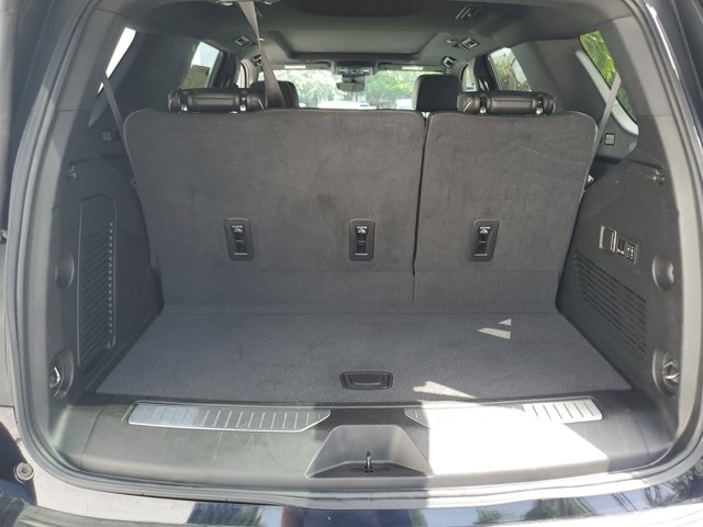 Vehicle image 8 of 32