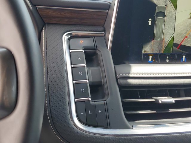 Vehicle image 27 of 32