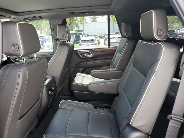 Vehicle image 11 of 32