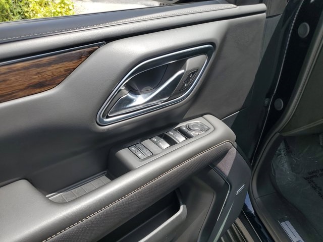 Vehicle image 23 of 32