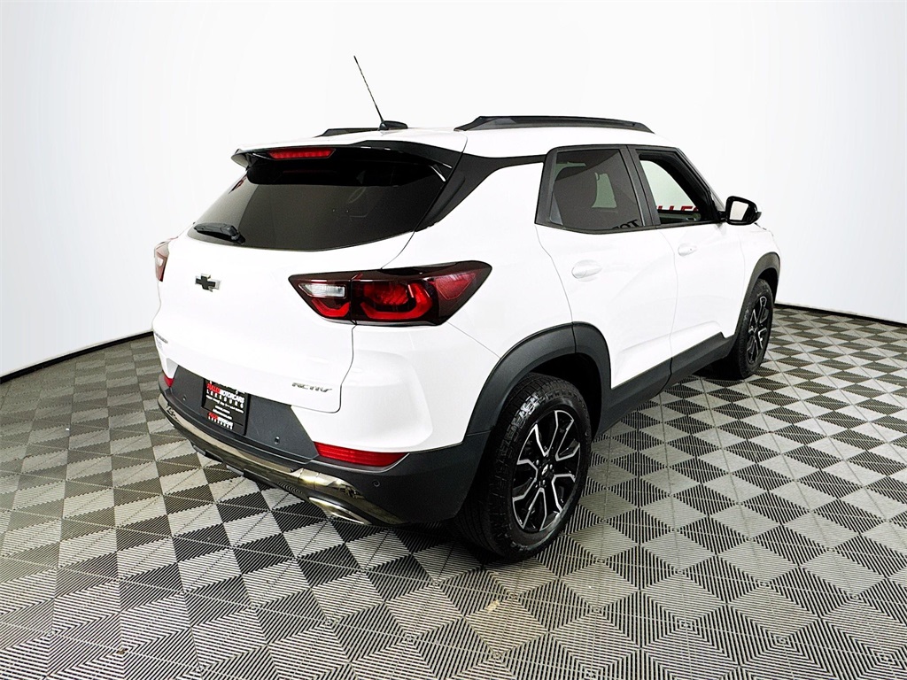 Vehicle image 5 of 30